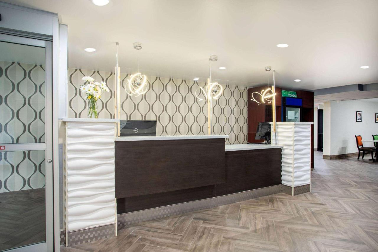 Hotel Wingate By Wyndham Bloomington Exteriér fotografie